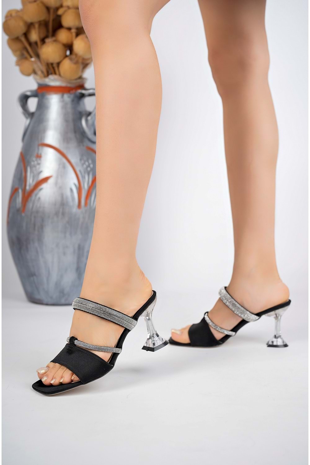 BulutMod Siyah Kadın Arka Geniş Taşlı Abiye Günlük Şeffaf Topuklu Terlik - Siyah - 40