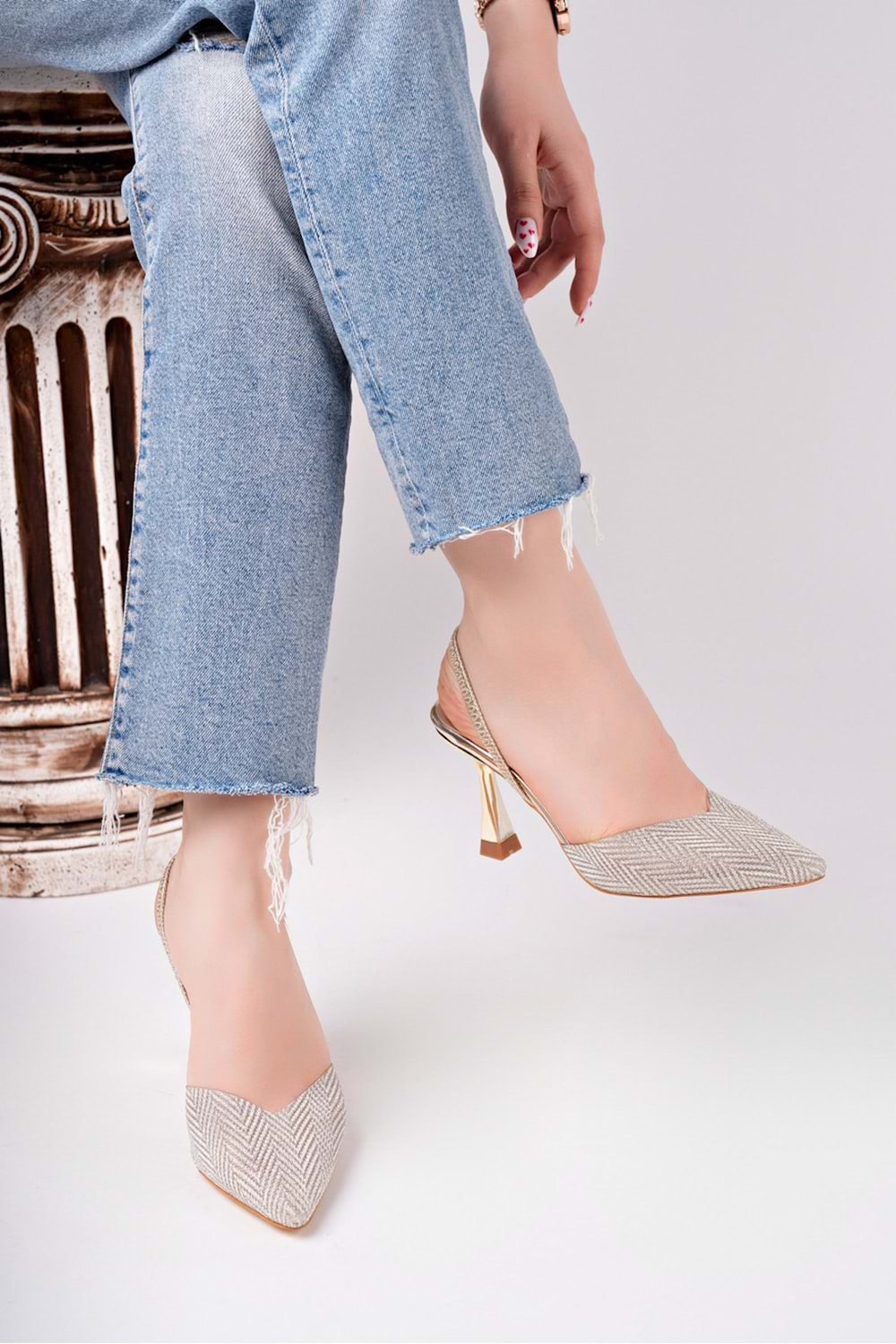 BulutMod BA04567 Altın Kadın Pul Simli Şeffaf Lastikli Abiye 9 Cm Topuklu Ayakkabı