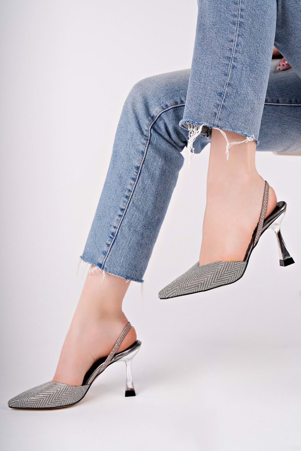 BulutMod BA04567 Siyah Kadın Pul Simli Şeffaf Lastikli Abiye 9 Cm Topuklu Ayakkabı