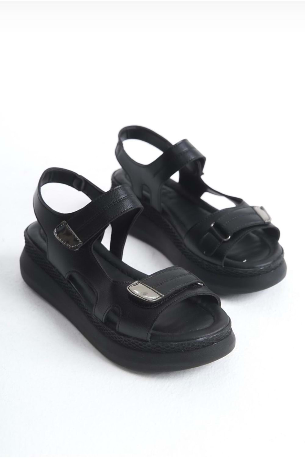 BulutMod BA04577 Siyah Deri Kadın Cırtlı Yumuşak Tabanlı 5 cm Sandalet - 37