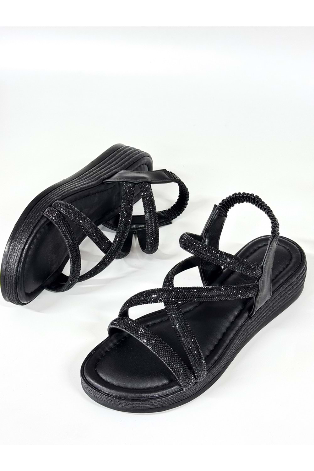 BulutMod BA04579 Siyah S Kadın Çapraz Taşlı Arka Lastikli Yumuşak Tabanlı 4Cm Sandalet - 37
