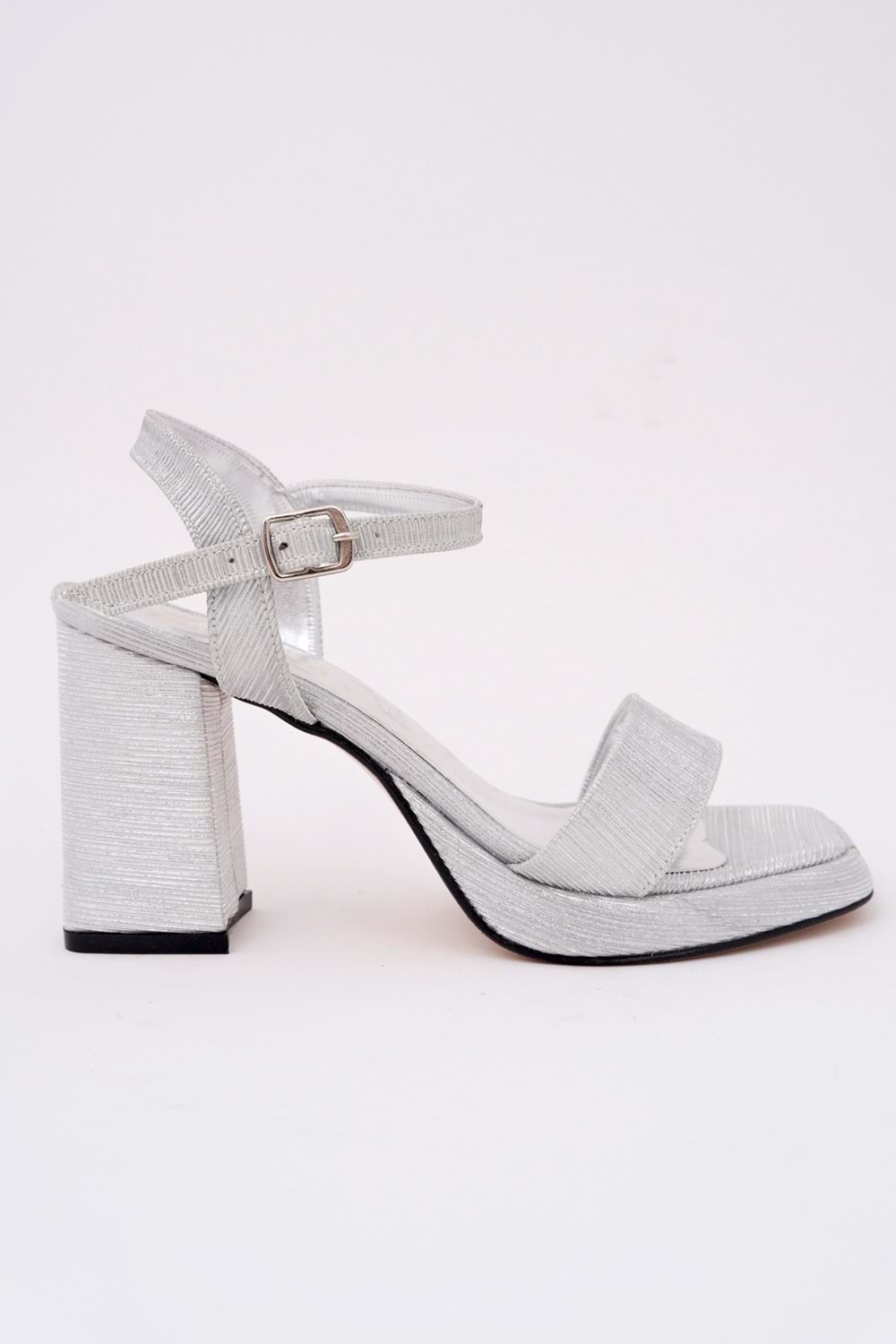 BulutMod BA04585 Kadın Kare Burun 9 cm Platform Sandalet Gümüş Simli Tek Bantlı Ayakkabı - 37