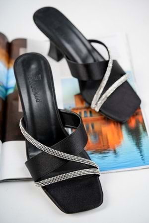 BulutMod BA04194 Siyah Kadın Saten Çapraz Taşlı Günlük Abiye Topuklu Terlik - SİYAH - 38