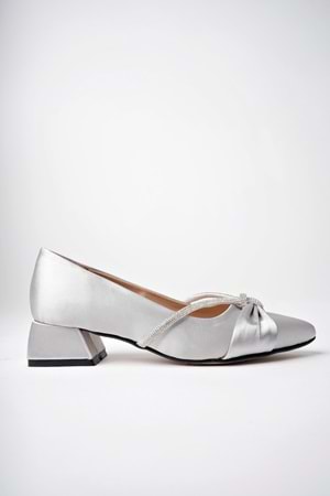 BulutMod BA04462 Gümüş Kadın Düğümlü Taşlı Büyük Numara Kısa Klasik Topuklu Ayakkabı