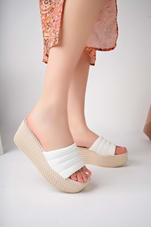 BulutMod Beyaz Kadın Yumuşak Deri Günlük Ortopedik Dolgu Topuklu Terlik - Beyaz - 40