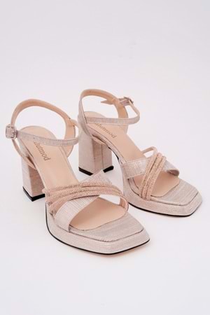 BulutMod BA04586 Kadın Kare Burun 9cm Platform Sandalet Altın Simli Üç Taşlı Ayakkabı - 37