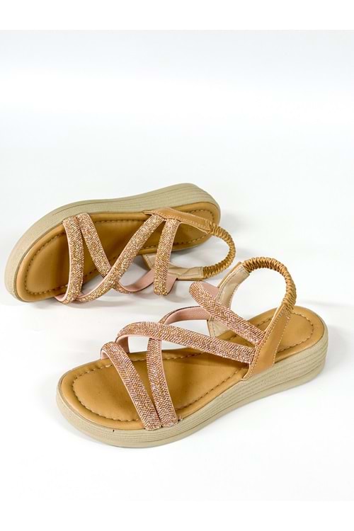 BulutMod BA04579 Kadın Çapraz Taşlı Arka Lastikli Yumuşak Tabanlı 4Cm Sandalet