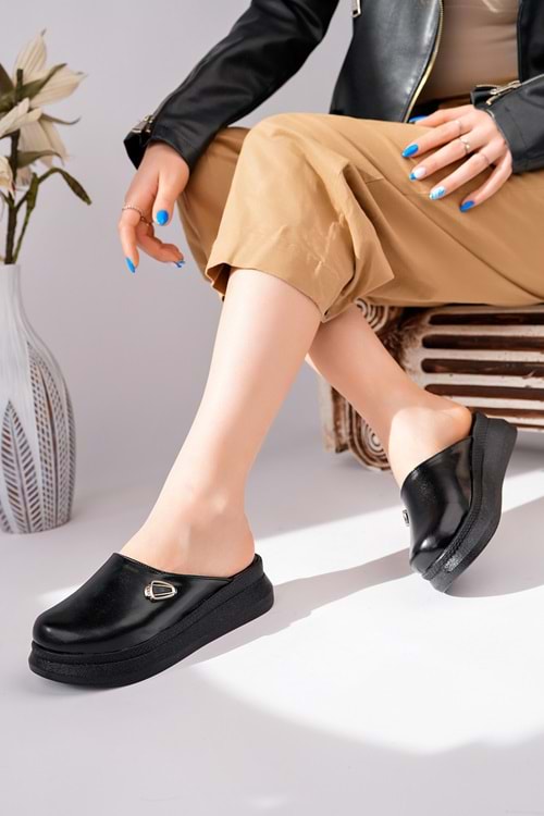 BulutMod BA04597 Cilt Kadın Önü Kapalı 4 Cm Sabo Terlik