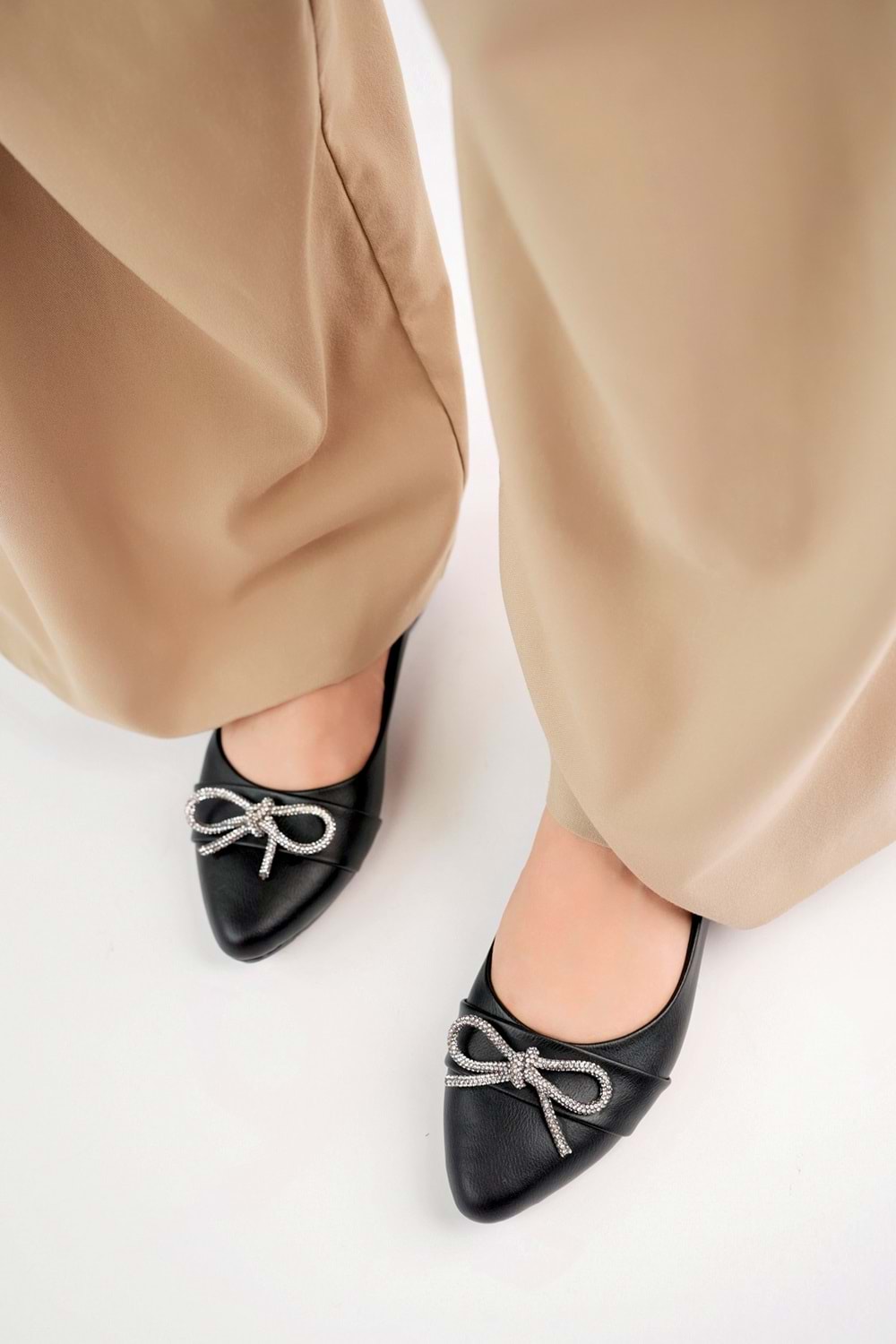 bulutmod Siyah BA04252 Kadın Orta Taşlı Günlük Büyük Numara Babet - Siyah Deri - 38