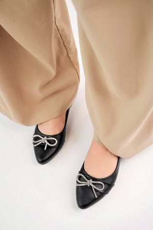 bulutmod Siyah BA04252 Kadın Orta Taşlı Günlük Büyük Numara Babet - Siyah Deri - 38