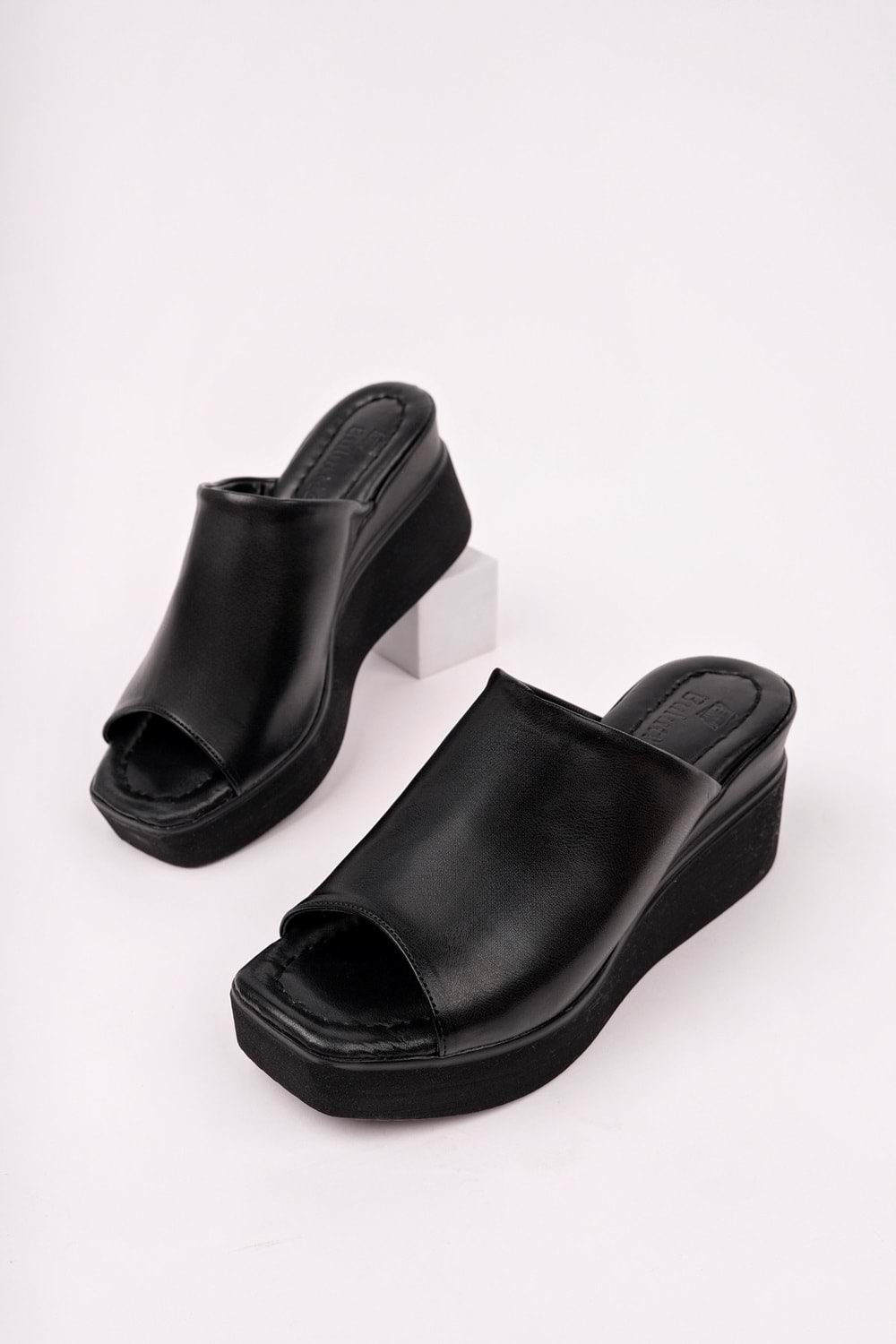 BulutMod BA04265 Siyah D Kadın Tek Parça Günlük Abiye Dolgu 7 cm Topuk Terlik - 37