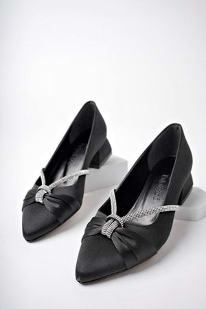 BulutMod BA04462 Siyah Kadın Düğümlü Taşlı Büyük Numara Kısa Klasik Topuklu Ayakkabı