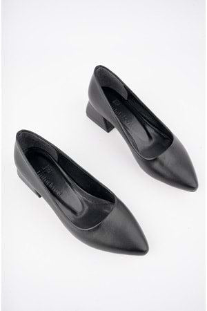 BulutMod BA04462 Siyah Deri Kadın Sade Büyük Numara Kısa Klasik Topuklu Ayakkabı