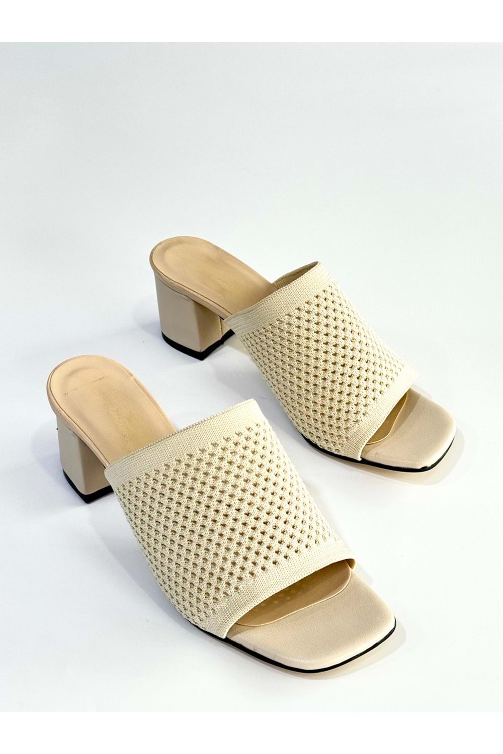 BulutMod BA04467 Krem Kadın Delikli Triko Günlük Kare 6 Cm Deri Topuklu Terlik - Krem