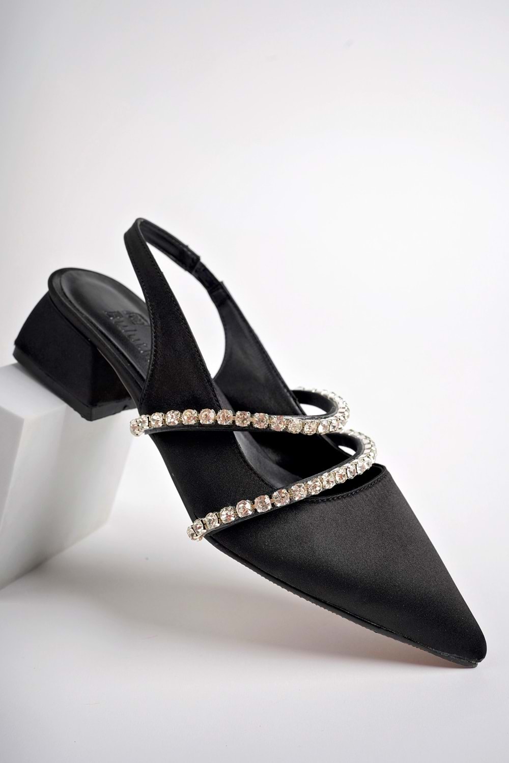 BulutMod BA04490 Siyah Kadın Çift Şerit Taş Abiye Kısa Klasik Topuklu Ayakkabı - Siyah - 38