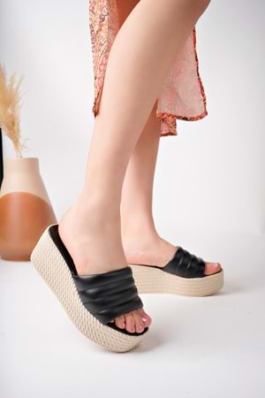 BulutMod Siyah Kadın Yumuşak Deri Günlük Ortopedik Dolgu Topuklu Terlik - Siyah - 36