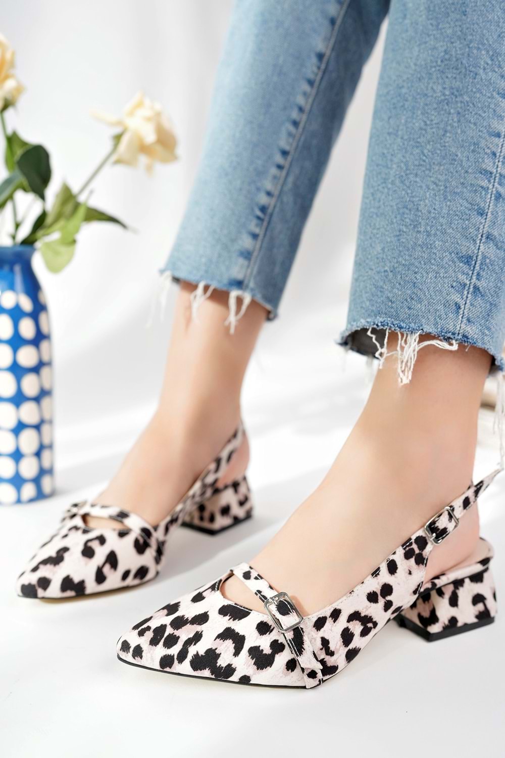 BulutMod BA04566 Ten Kadın Leopar Büyük Numara 4 Cm Topuklu Ayakkabı