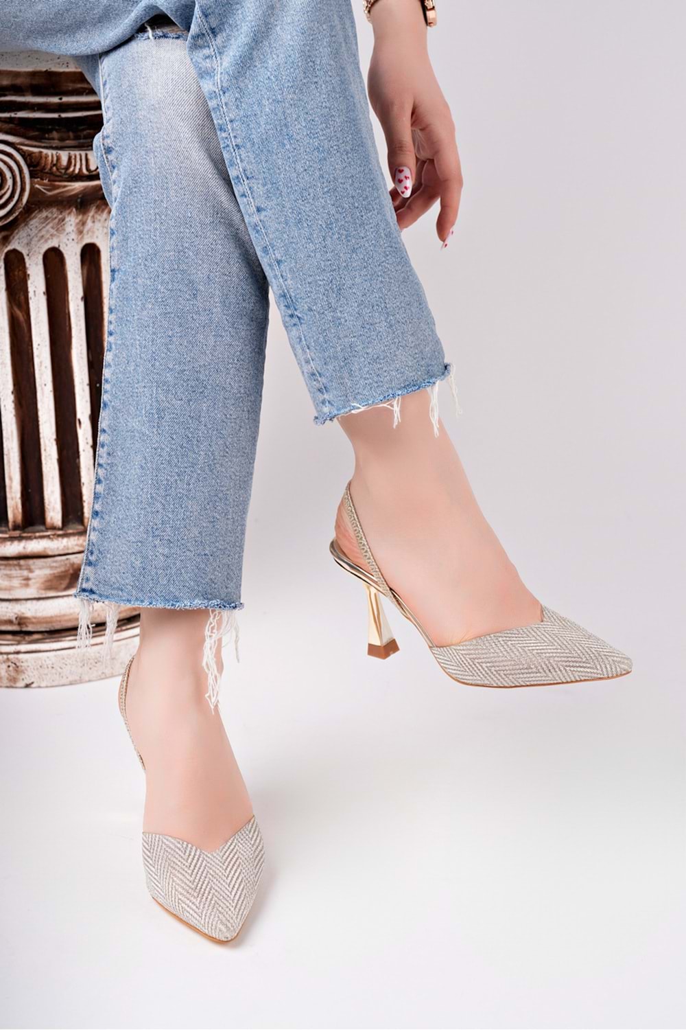 BulutMod BA04567 Altın Kadın Pul Simli Şeffaf Lastikli Abiye 9 Cm Topuklu Ayakkabı