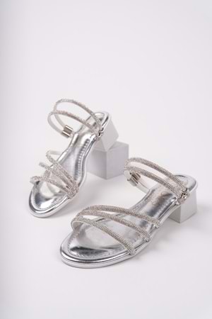 BulutMod BA04571 Gümüş Kız Çocuğu 3 Taşlı Abiye Terlik Ve 4 Cm Topuklu Ayakkabı - 34