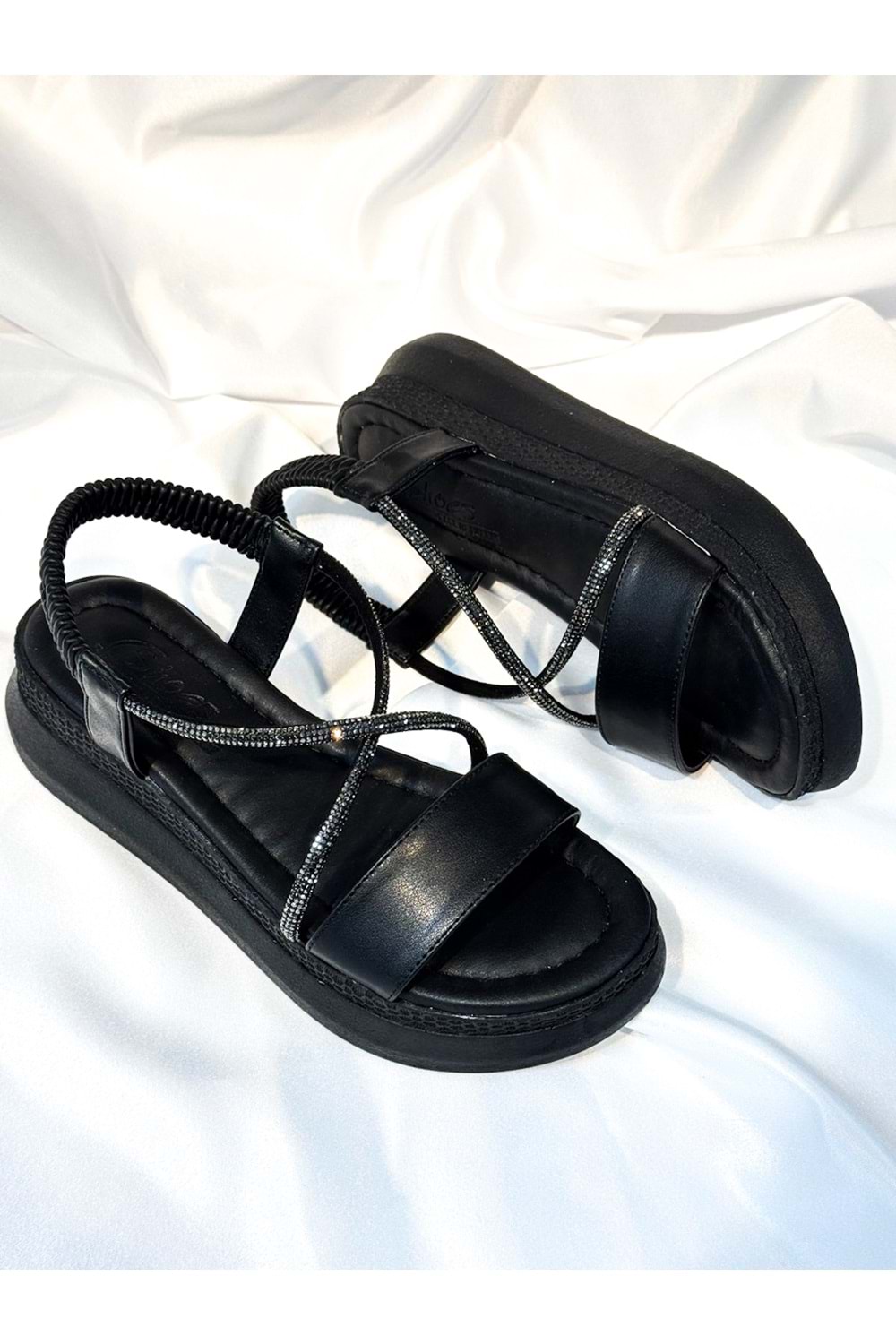 BulutMod BA04577 Siyah Kadın Çapraz Taş Yumuşak Tabanlı 5 cm Sandalet - 40