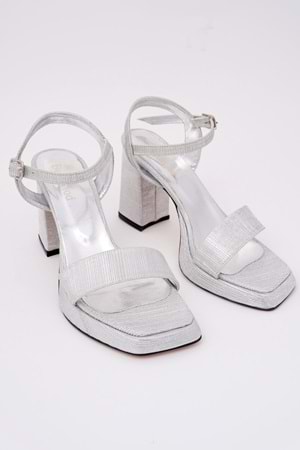 BulutMod BA04585 Kadın Kare Burun 9 cm Platform Sandalet Gümüş Simli Tek Bantlı Ayakkabı - 38