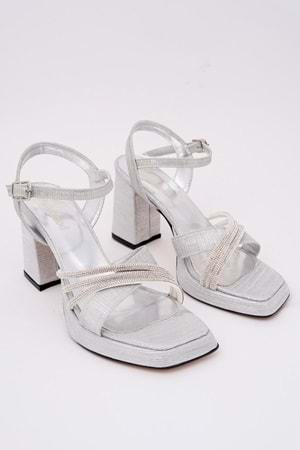 BulutMod BA04586 Kadın Kare Burun 9cm Platform Sandalet Gümüş Simli Üç Taşlı Ayakkabı - 37
