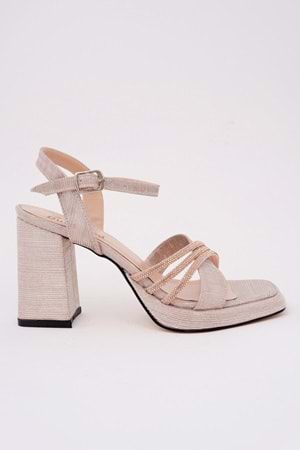 BulutMod BA04586 Kadın Kare Burun 9cm Platform Sandalet Altın Simli Üç Taşlı Ayakkabı - 38